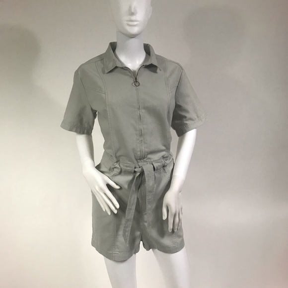 Short Sleeve Utility Coverall Romper Front Zip - Picture 8 of 8